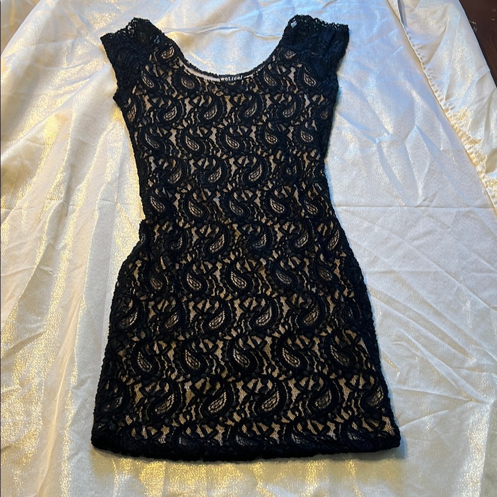 Elegant Black Lace Dress